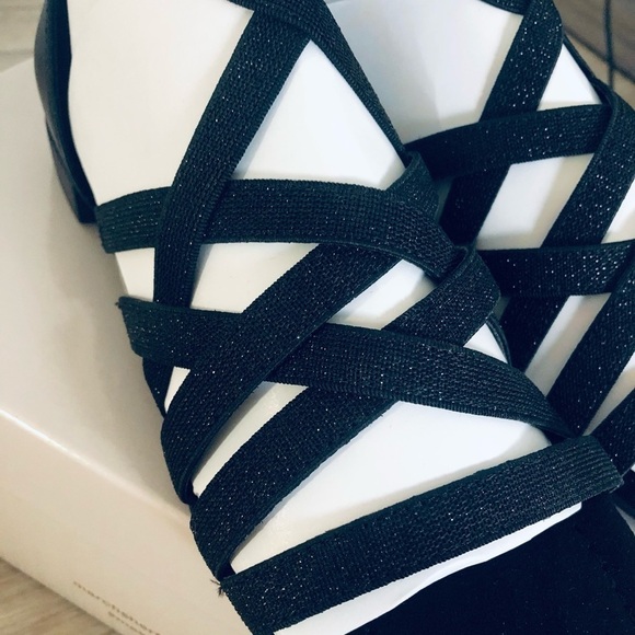 Marc Fisher Woman Black Cross Weave Stretch Sandals, Size 8 - Picture 8 of 10